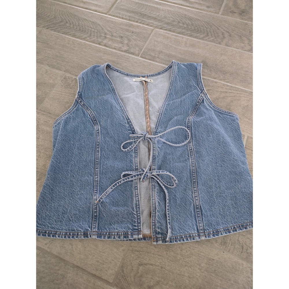 Abercrombie & Fitch Blue Denim Tie Front Vest Medium Wash L/XL Sleeveless Top